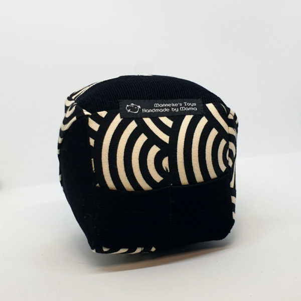 Canvas Waves Puzzle Cube